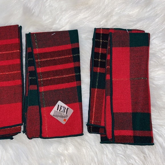Festive Christmas Plaid Napkins set of 4 - Picture 12 of 17